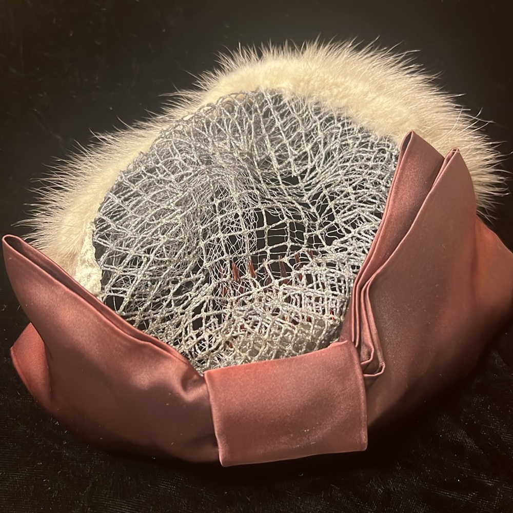 VTG Mink Circle Hat Fascinator with Satin Bow and Veil
